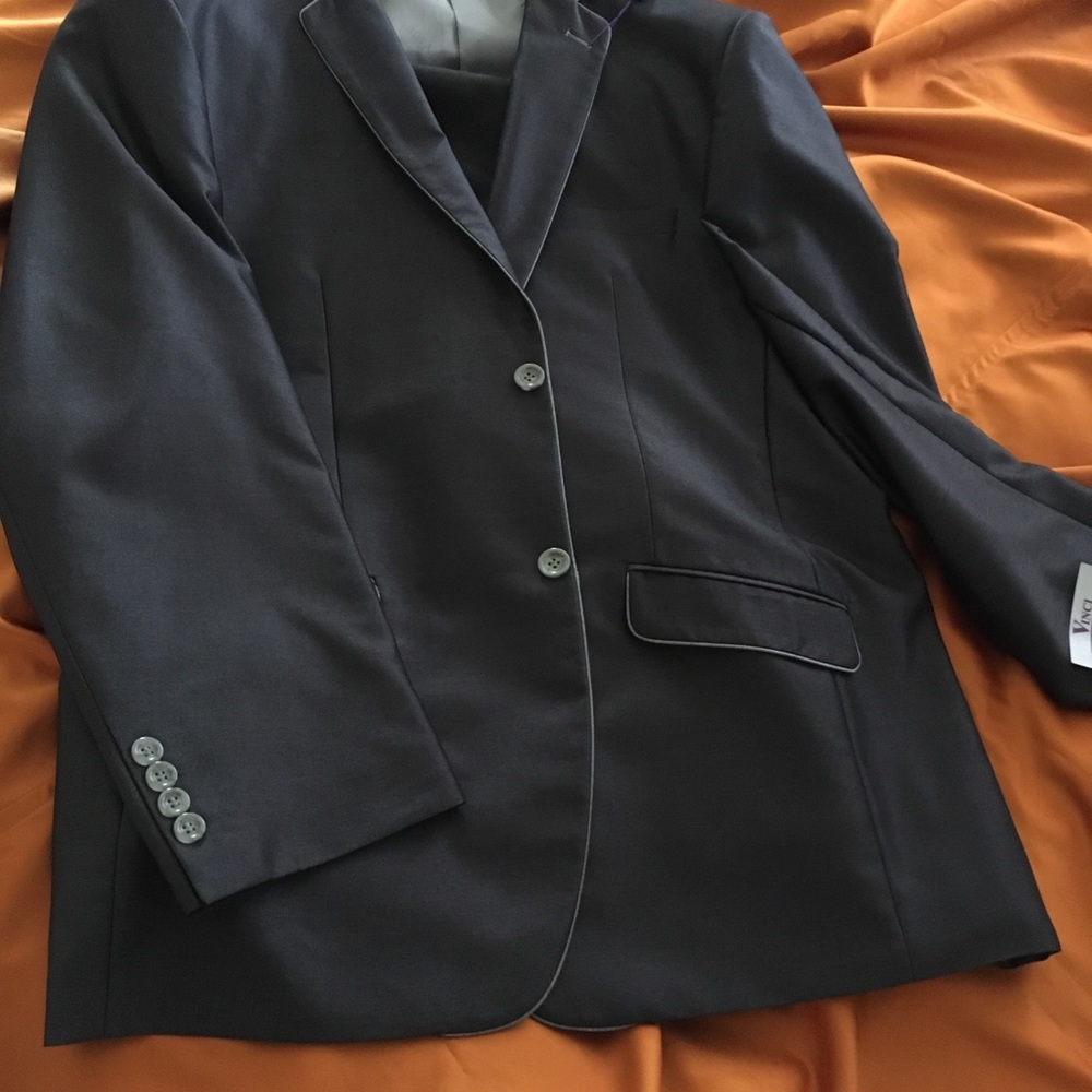 NEW MEN’S 2-PC. SUIT SLIM FIT CHARCOAL GREY